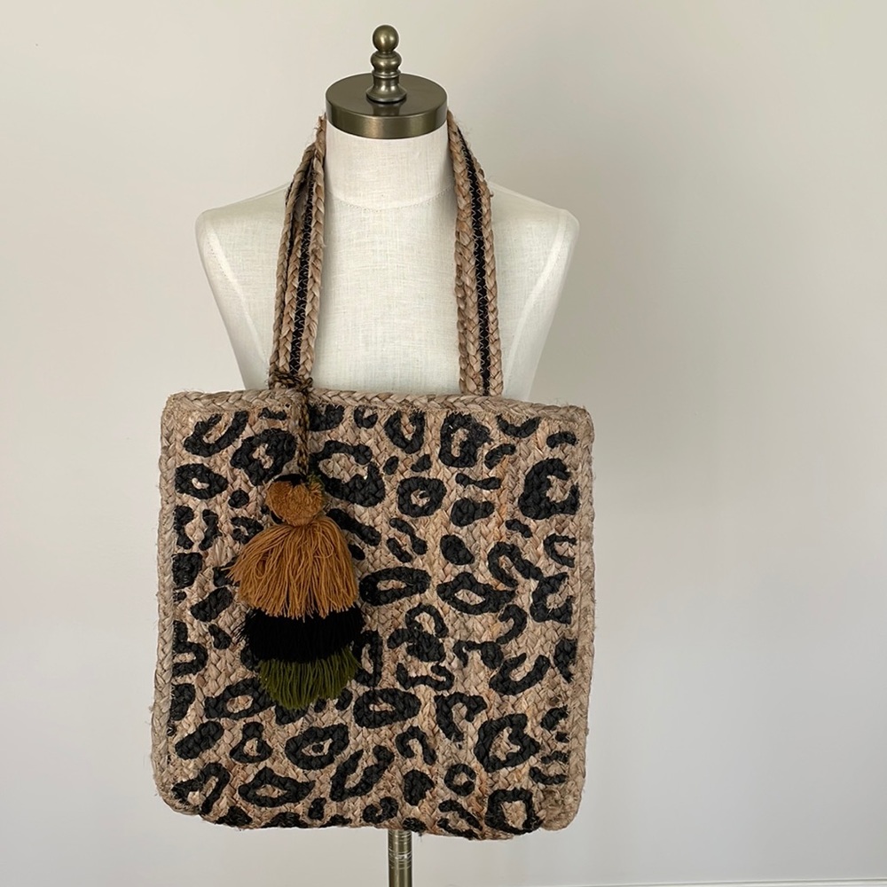 NEW! America and Beyond animal print jute tote NWOT